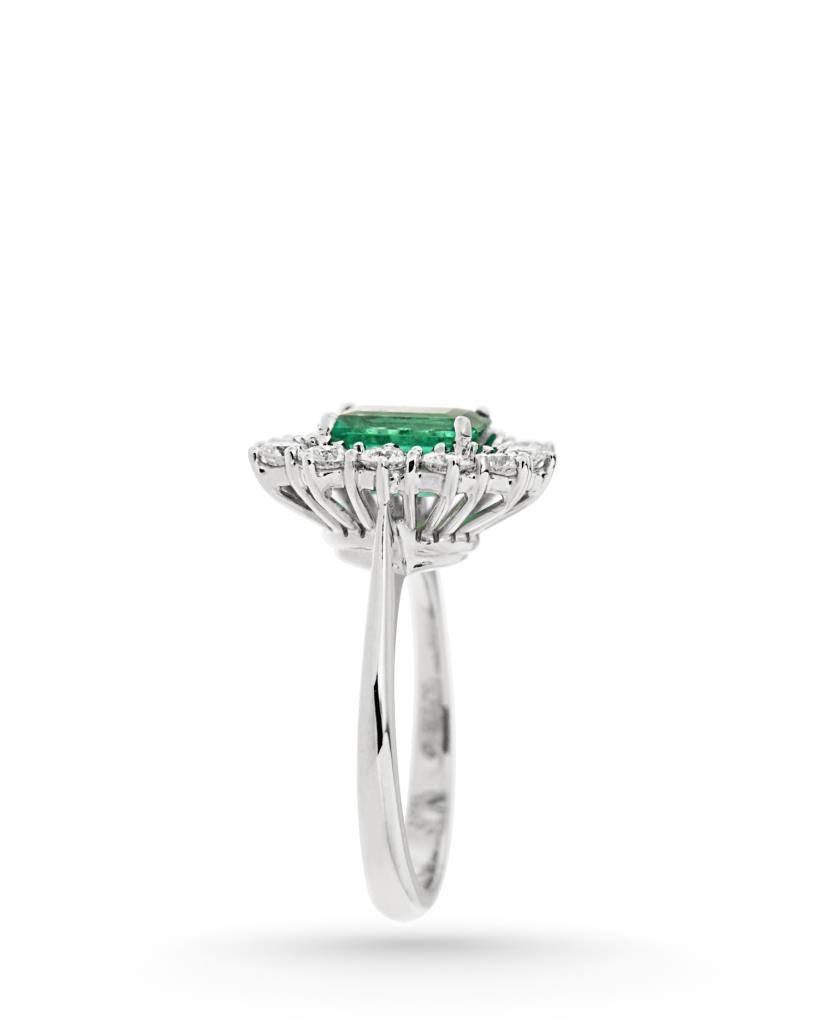 Anello Smeraldo Bogotà con contorno Anello Smeraldo Bogotà con contorno